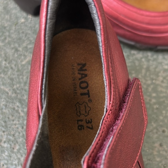 NAOT Mary Jane Comfort Shoes Shiny Red One Small Flaw Read Description Sz 37 - Picture 7 of 9